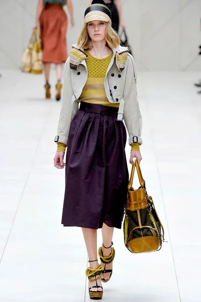 Look 14